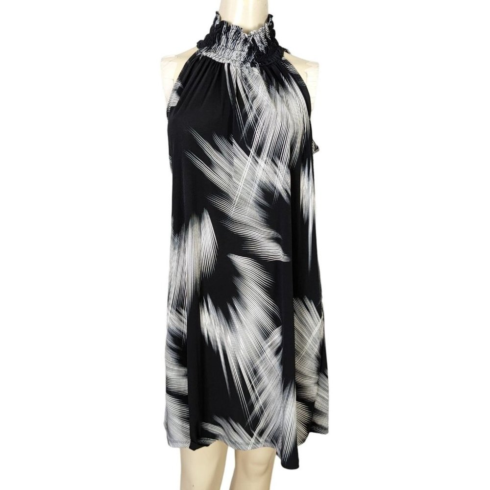 Bethany sleeveless black white summer abstract linear‎ halter dress M